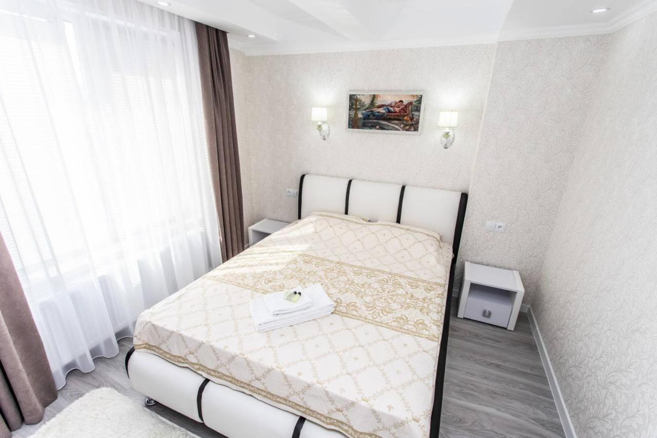 Starrent Lev Tolstoi * Chisinau